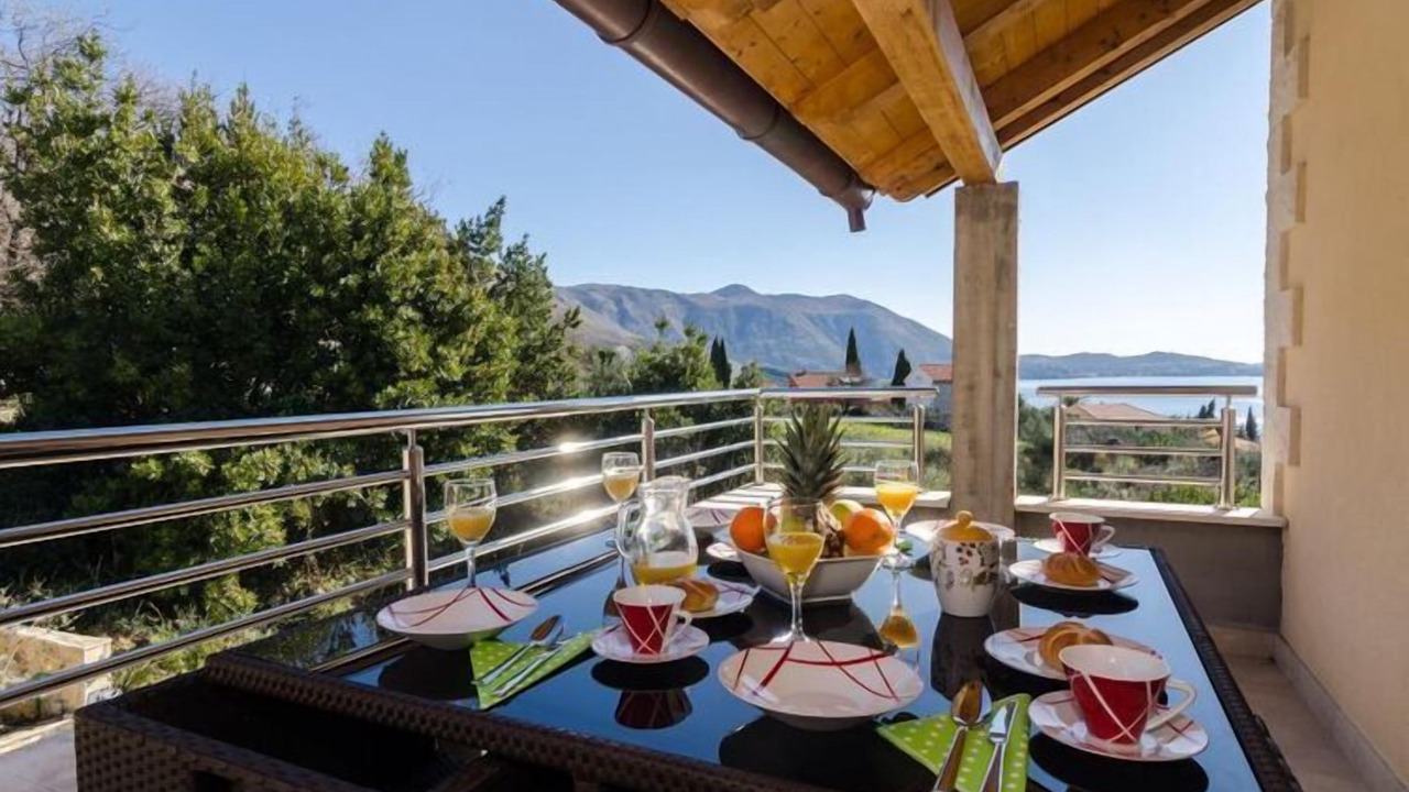 Photo of Patio Balcony in Brasina