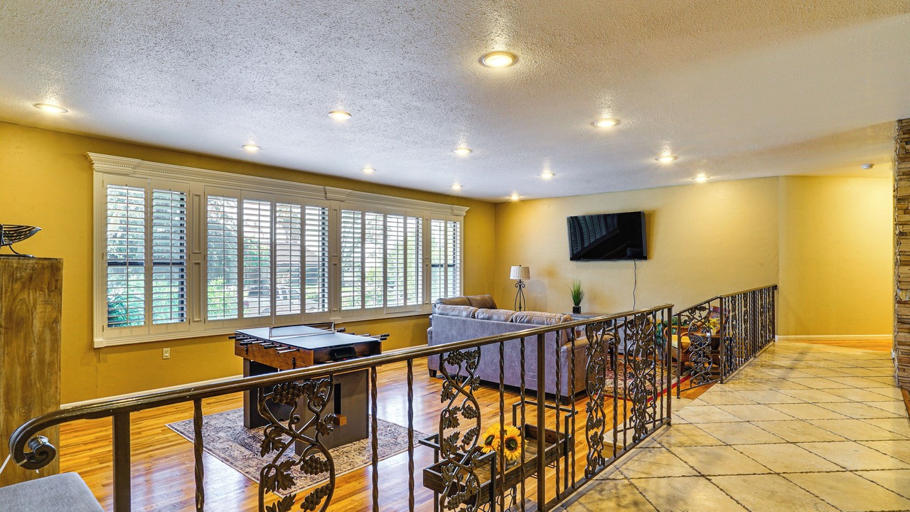 Photo of Livingroom in Thunderbird
