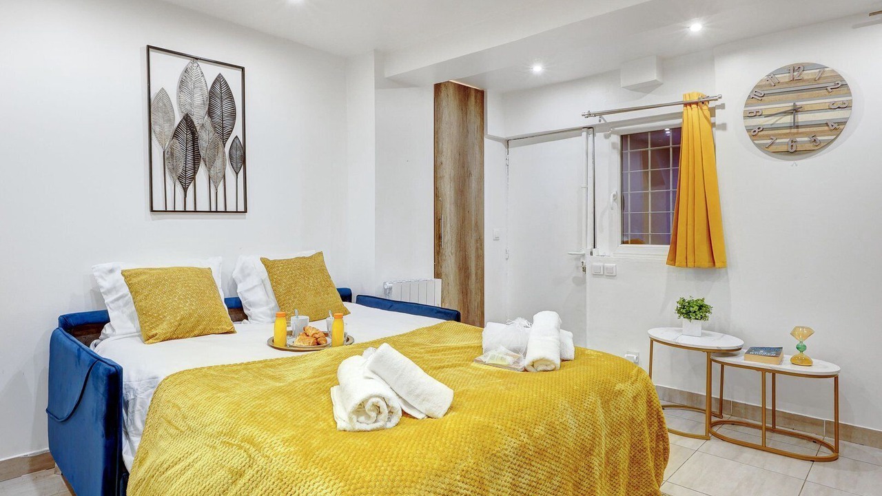 Photo of Bedroom in Arts-et-Metiers