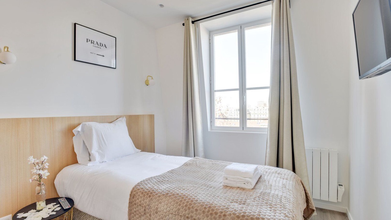 Photo of Bedroom in 13th Arrondissement