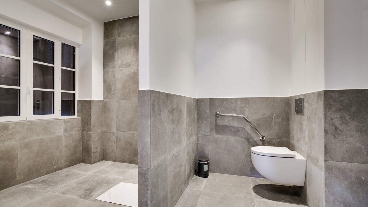 Photo of Bathroom in 13th Arrondissement