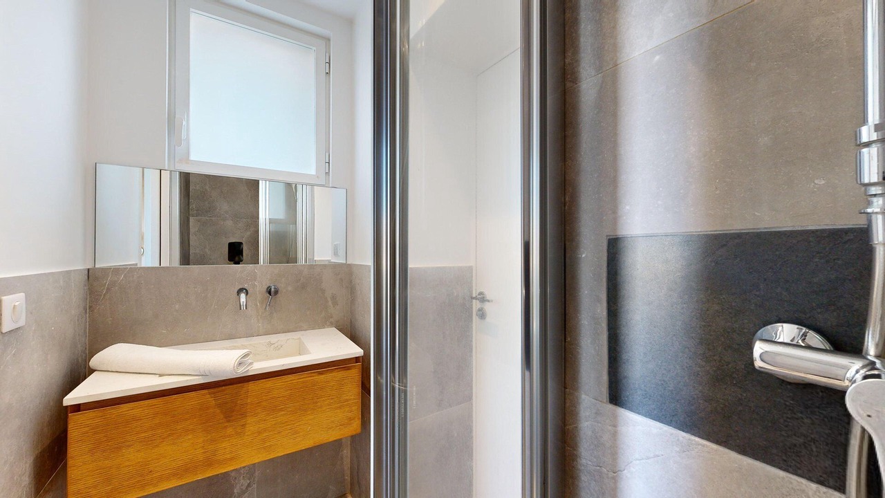 Photo of Bathroom in 13th Arrondissement