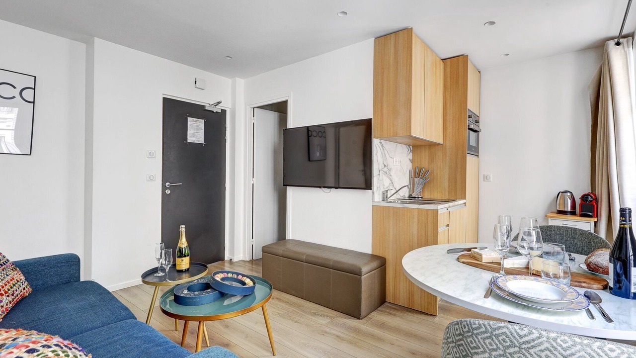 Photo of Livingroom in Quartier de la Salpetriere