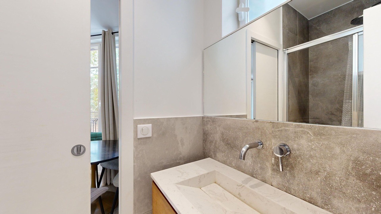 Photo of Bathroom in Quartier de la Salpetriere