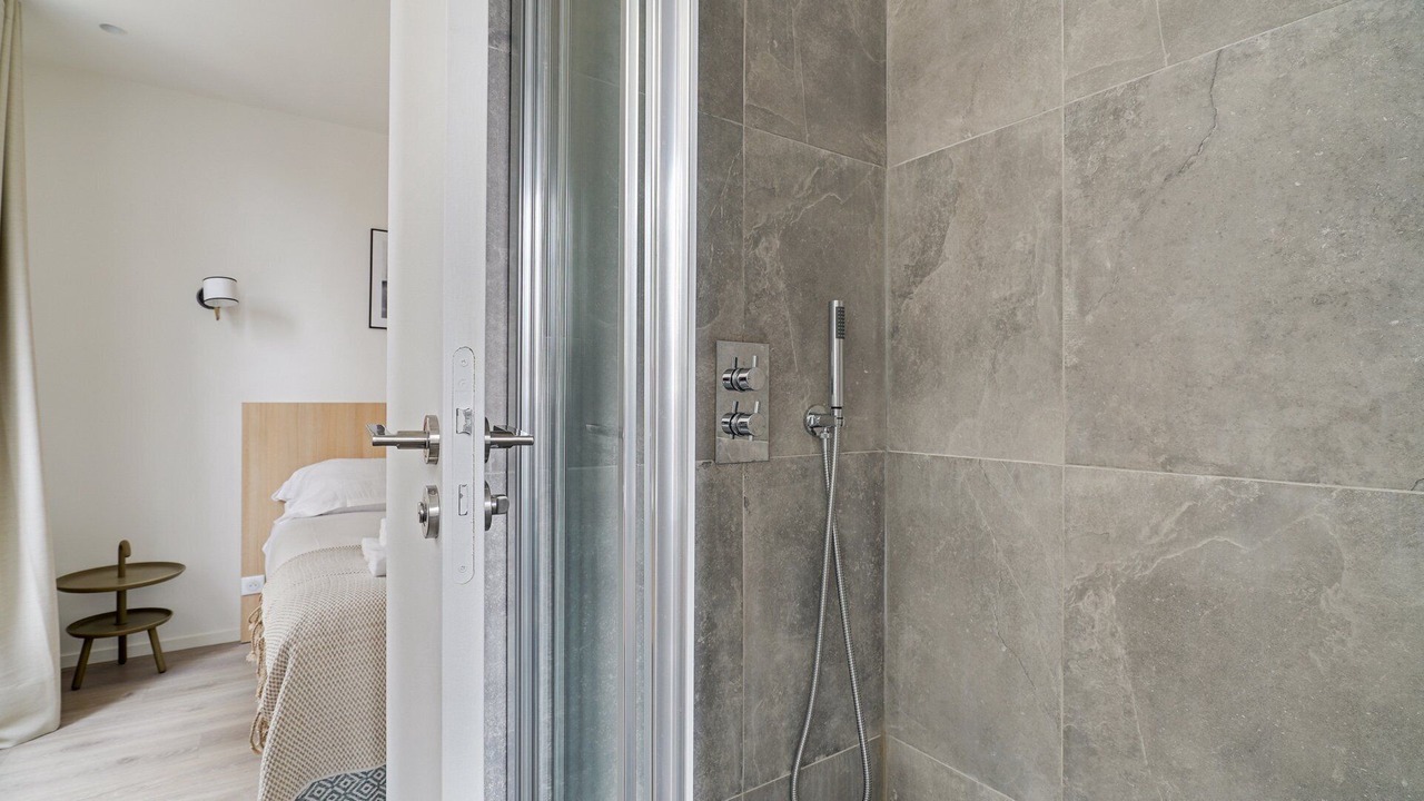 Photo of Bathroom in Quartier de la Salpetriere