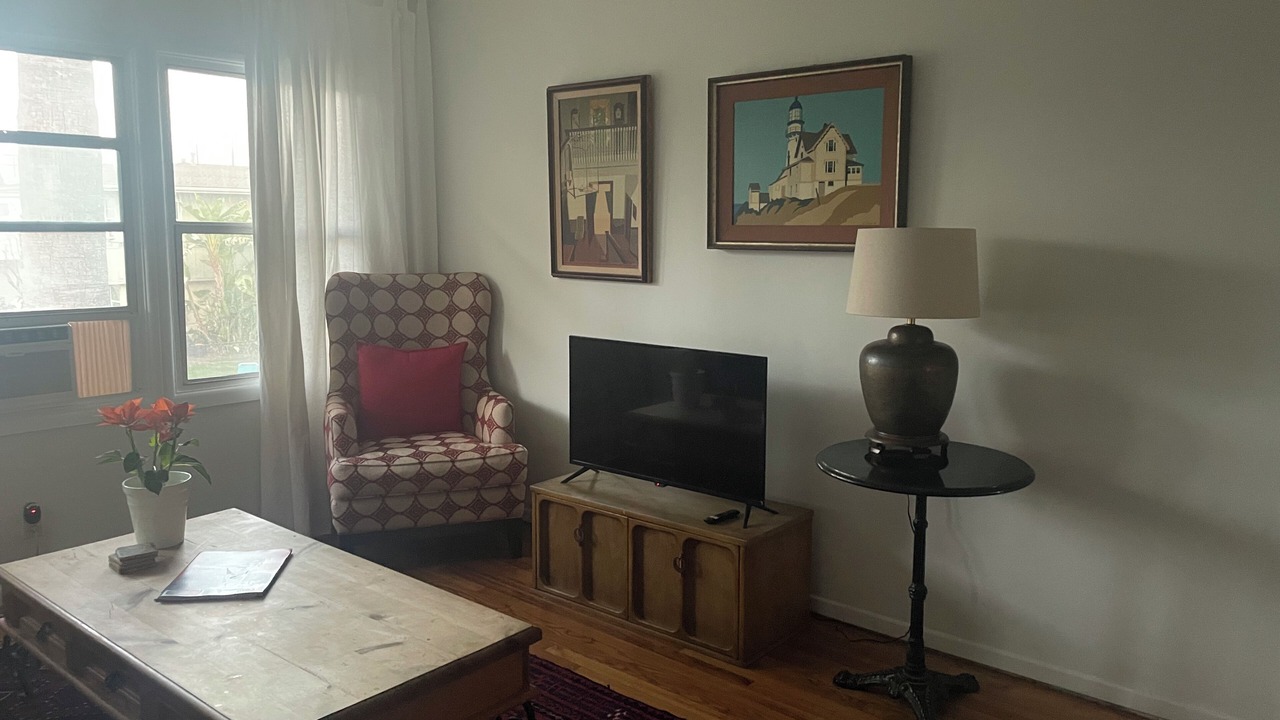 Photo of Livingroom in NoHo Arts District