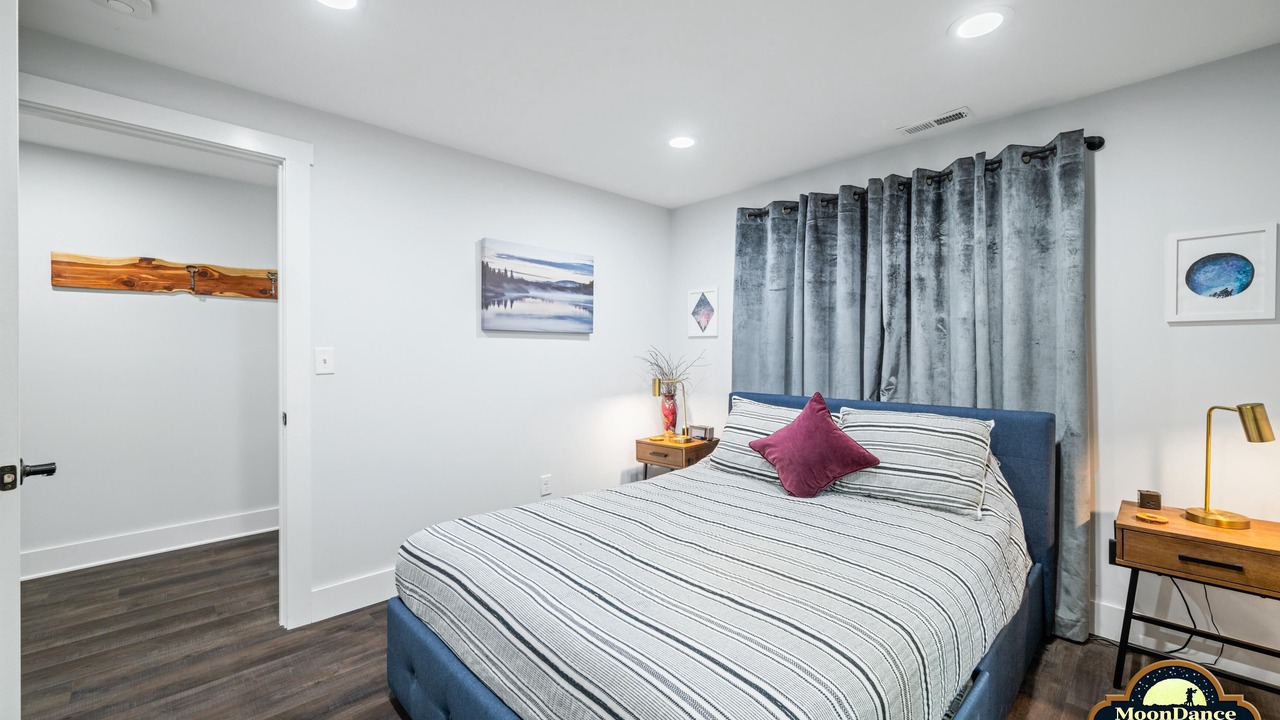 Photo of Bedroom in Heltonville