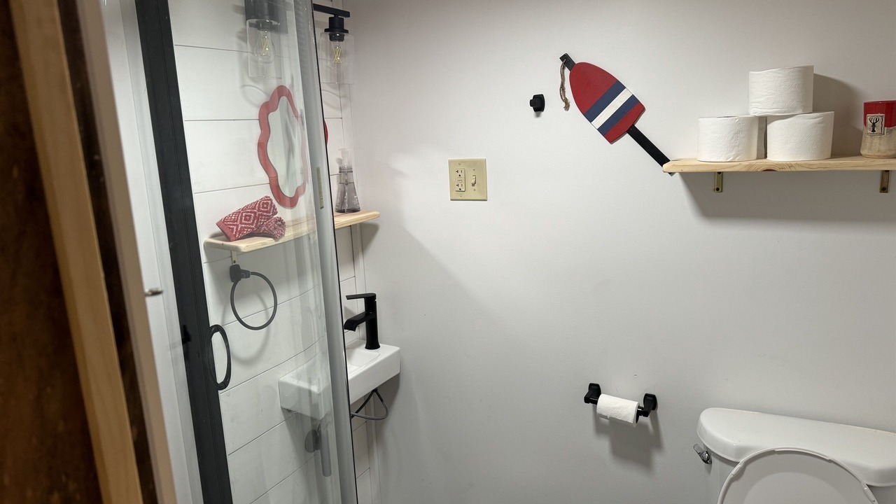 Photo of Bathroom in Orland