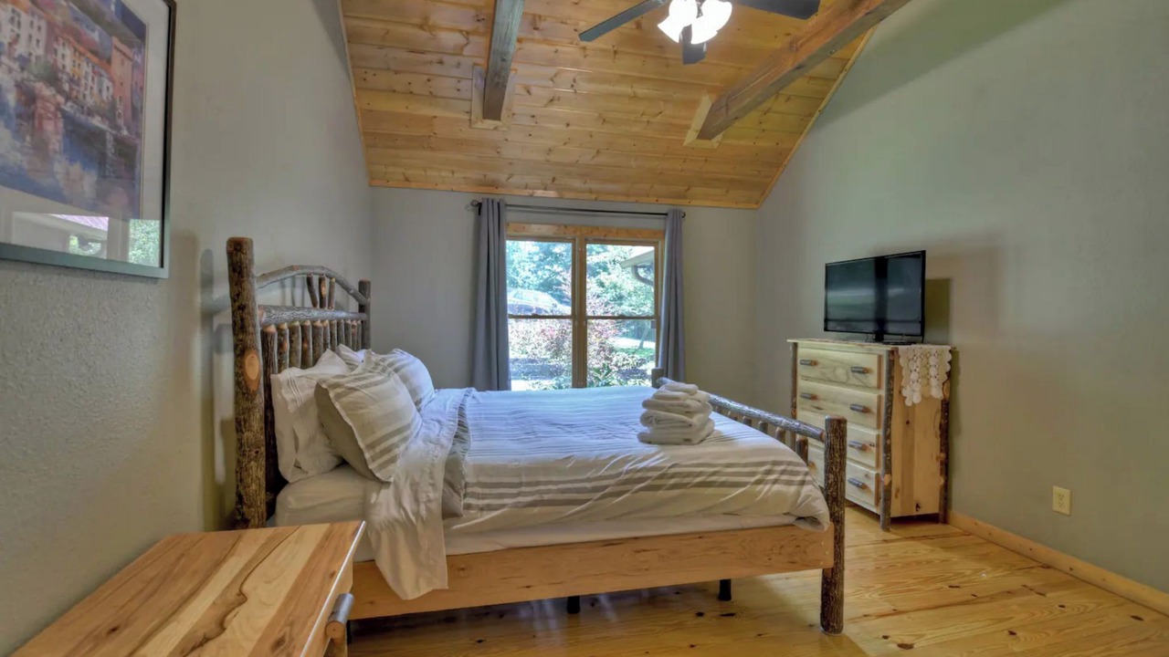 Photo of Bedroom in Eagle Mountain