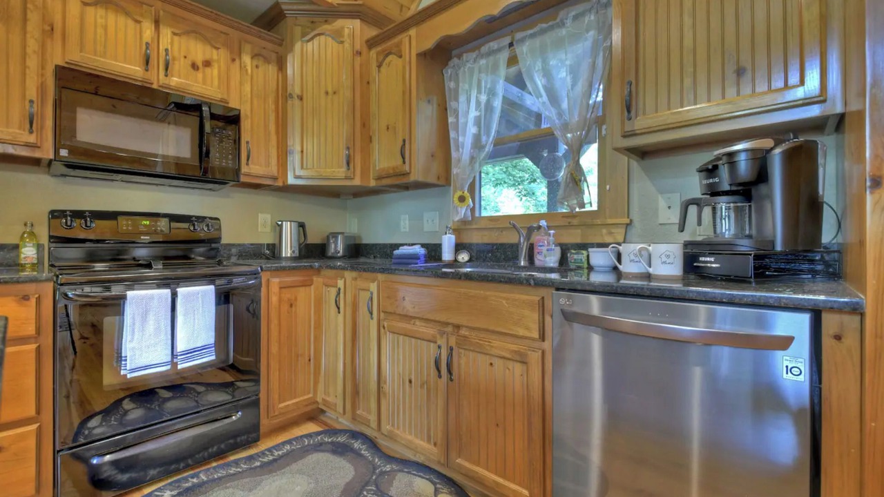 Photo of Kitchen in Eagle Mountain