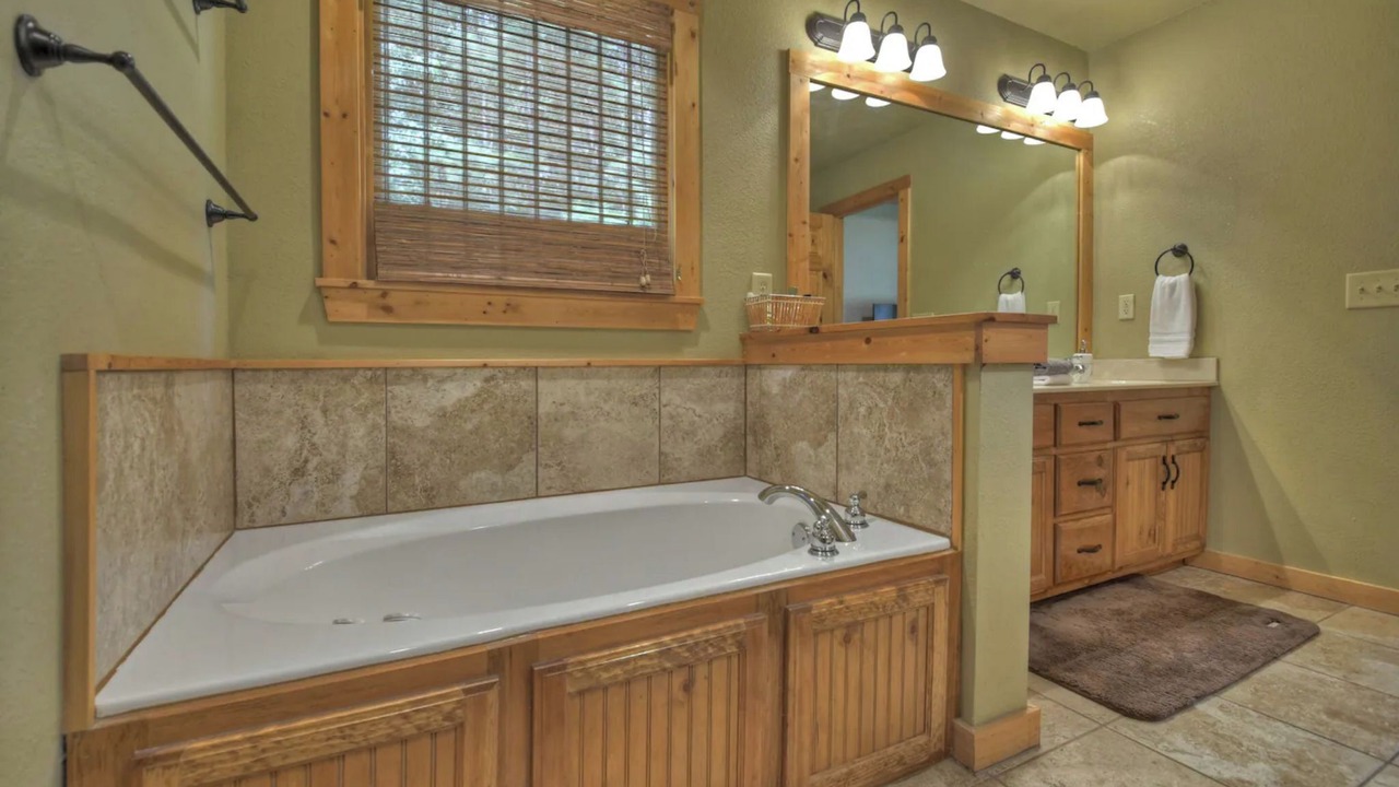 Photo of Bathroom in Eagle Mountain