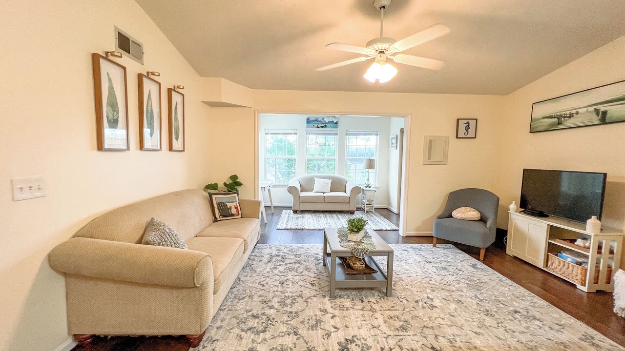 Photo of Livingroom in Garden City