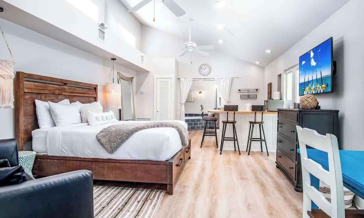 Photo of Bedroom in Midtown