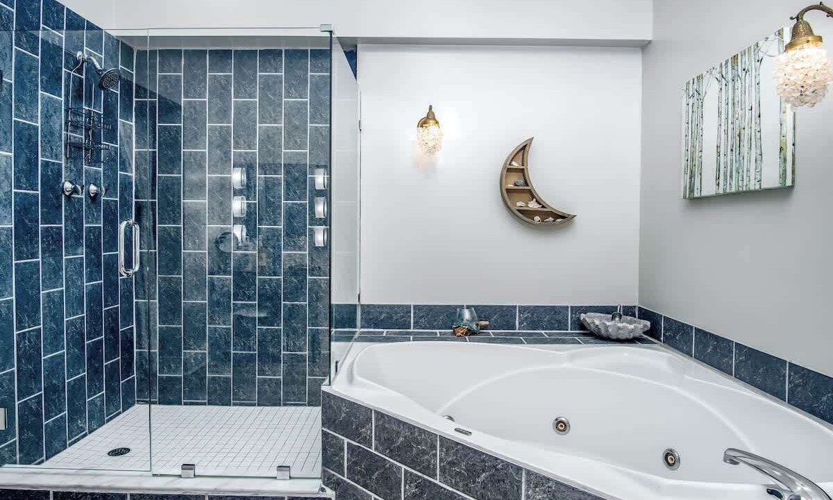 Photo of Bathroom in Midtown