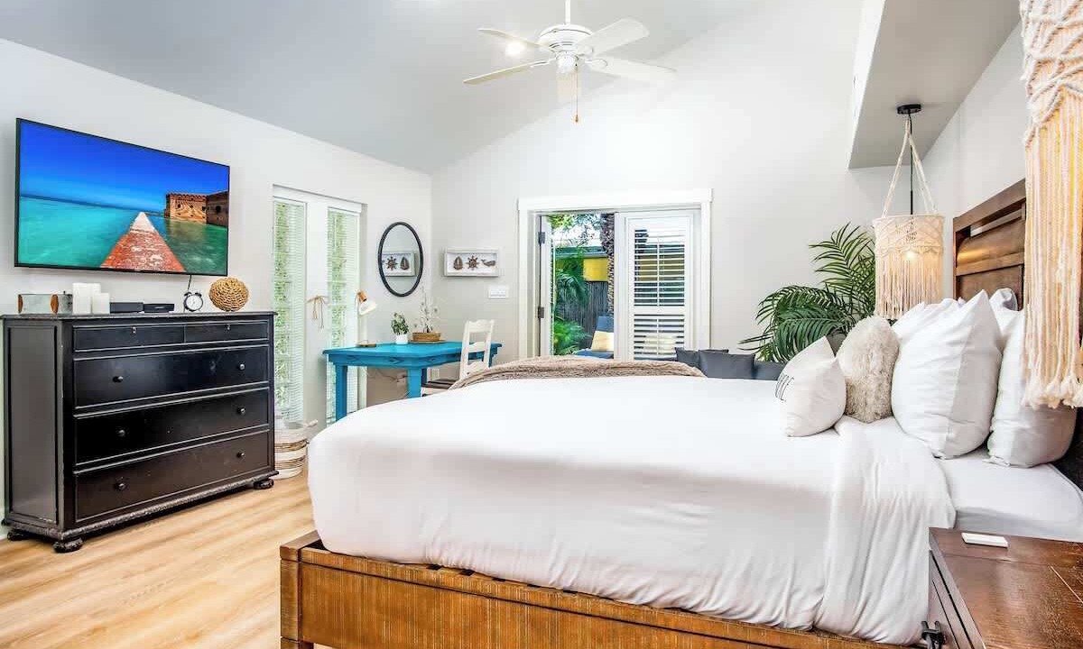 Photo of Bedroom in Midtown