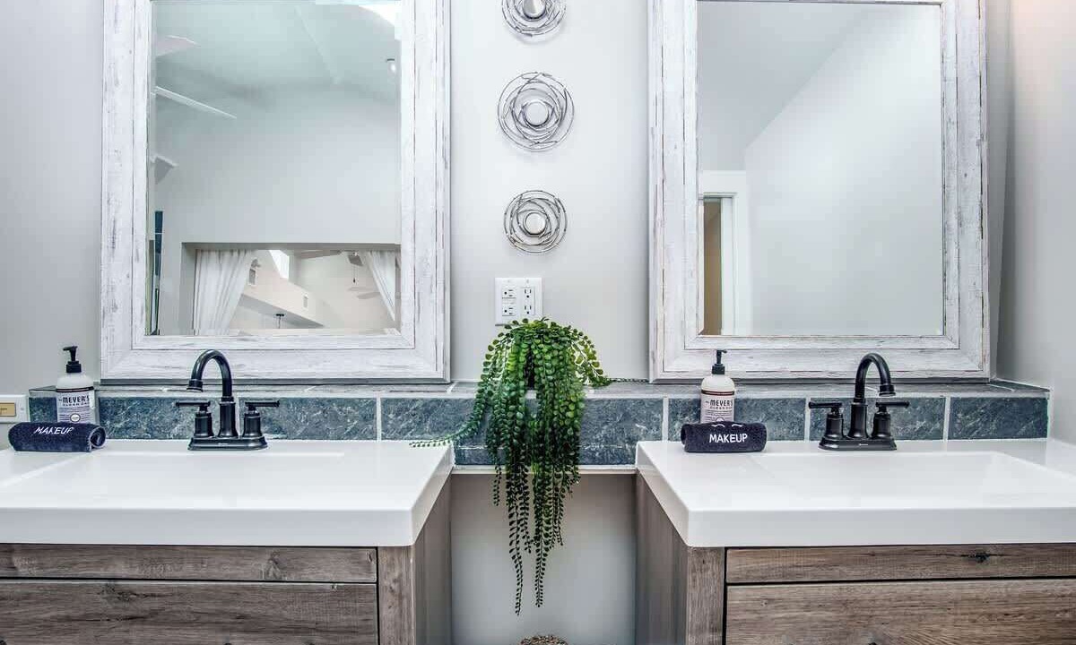 Photo of Bathroom in Midtown