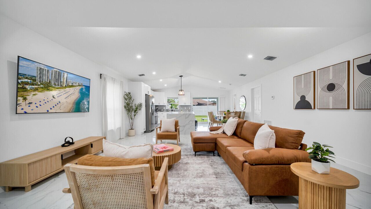 Photo of Livingroom in Lake Worth