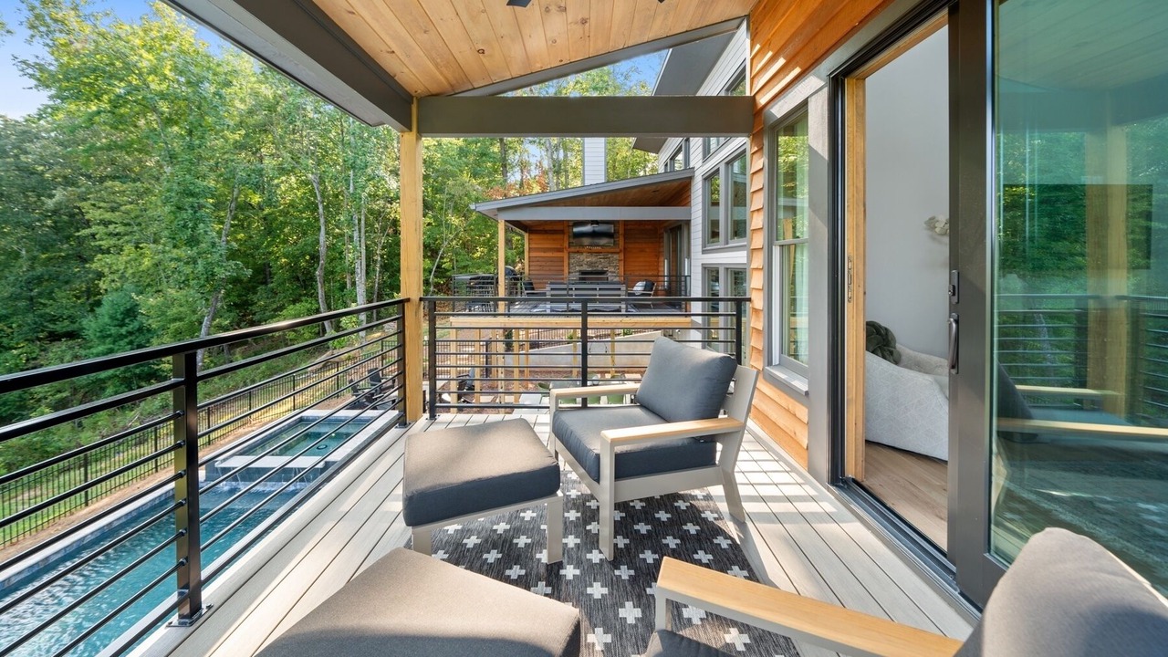 Photo of Patio Balcony in Ellijay