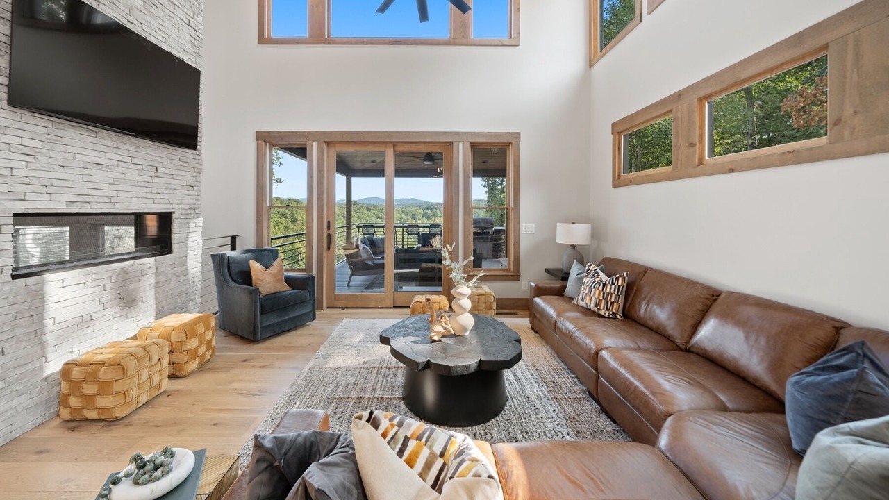Photo of Livingroom in Ellijay