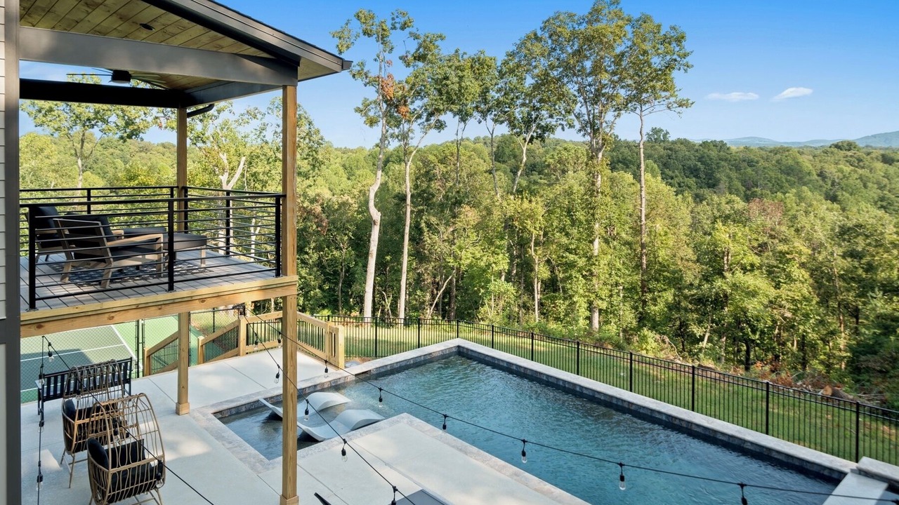 Photo of Patio Balcony in Ellijay