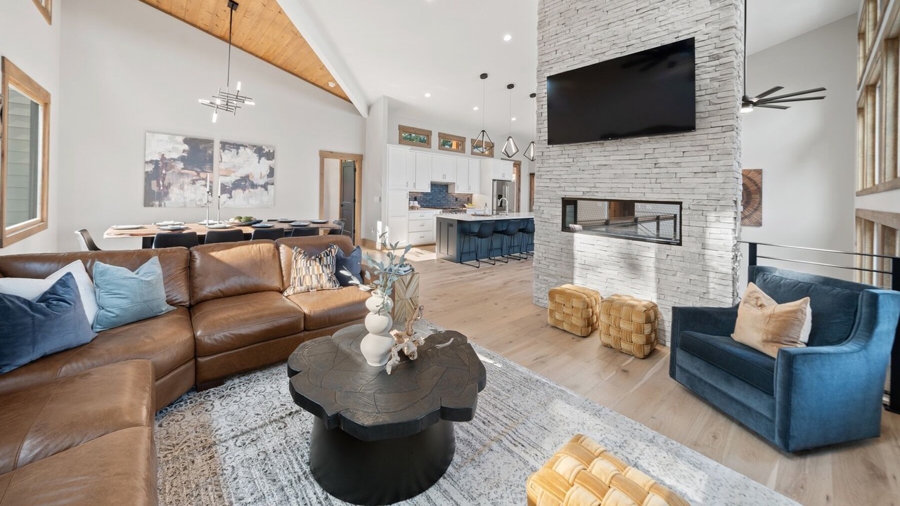 Photo of Livingroom in Ellijay