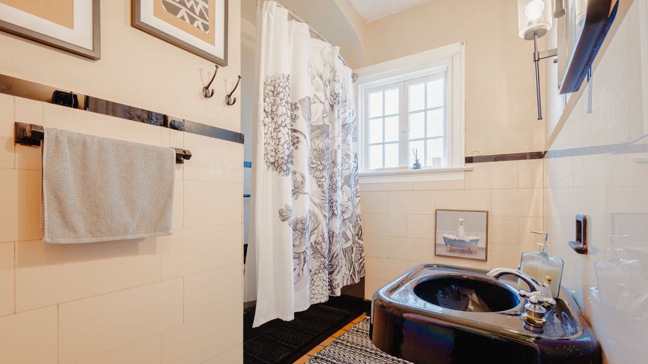 Photo of Bathroom in Russellville