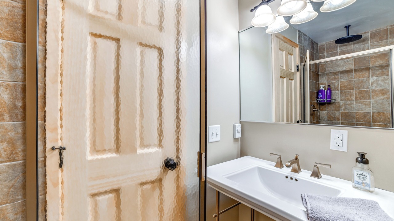 Photo of Bathroom in Blodgett Mills