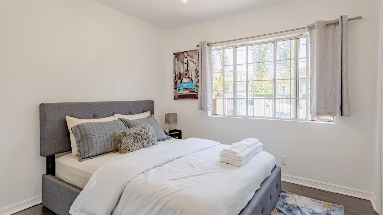 Photo of Bedroom in Sherman Oaks