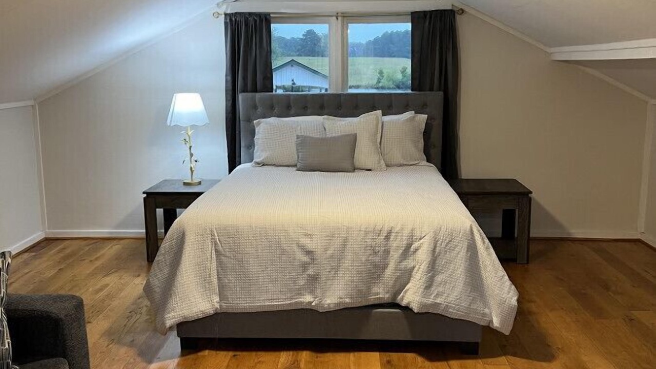 Photo of Bedroom in Pine Mountain