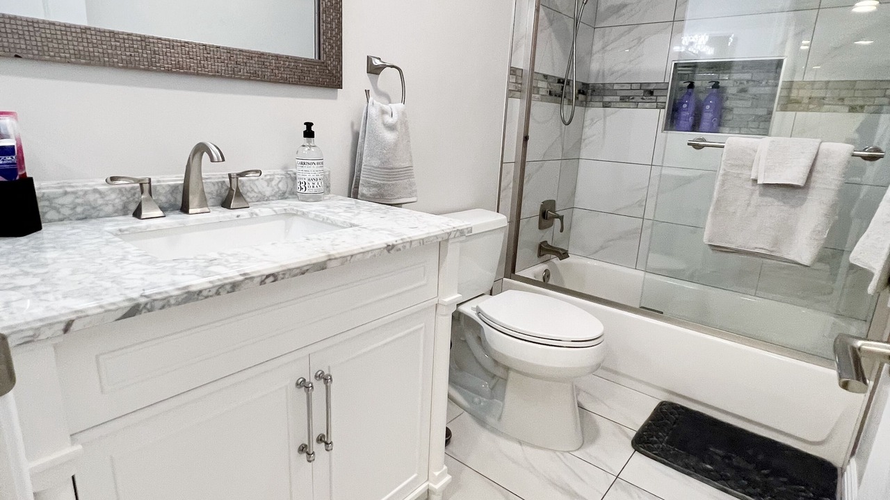 Photo of Bathroom in Snail