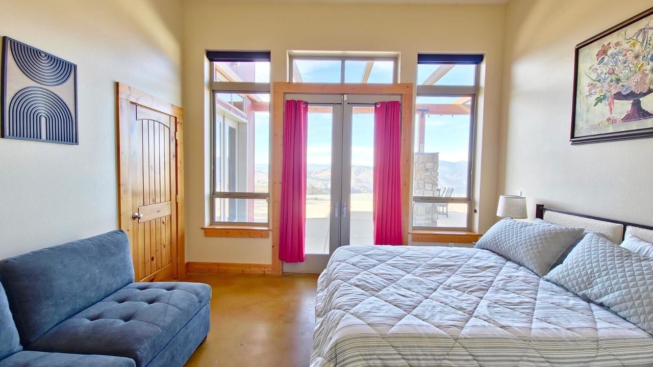 Photo of Bedroom in Chelan