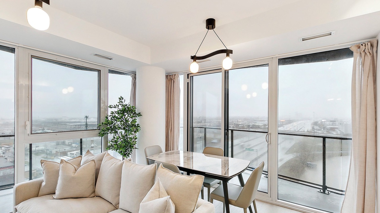 Photo of Livingroom in The Queensway