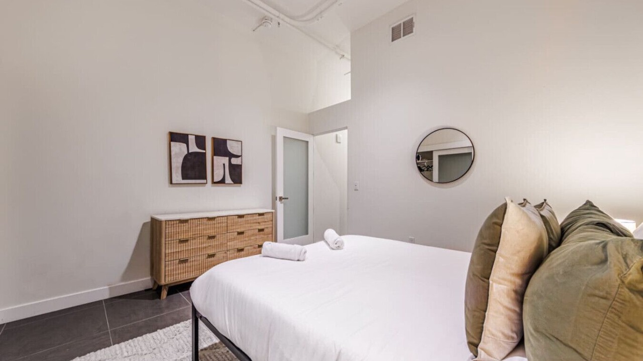 Photo of Bedroom in Downtown Los Angeles