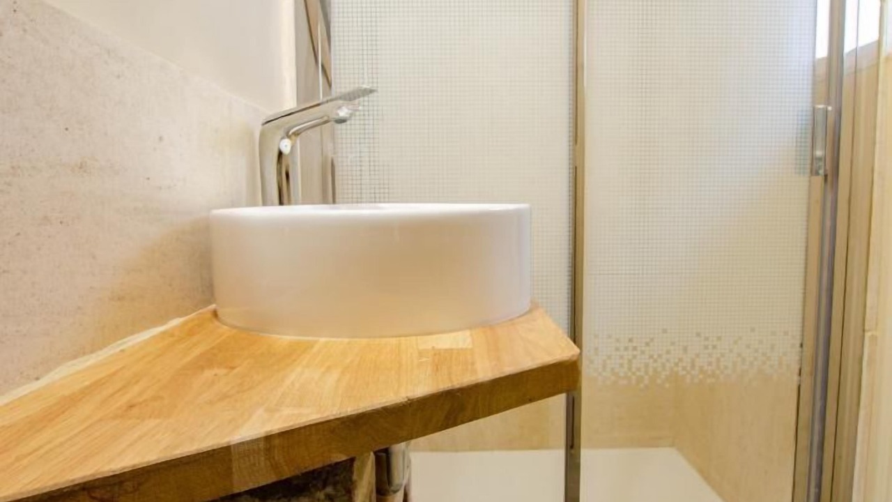 Photo of Bathroom in Lesmont