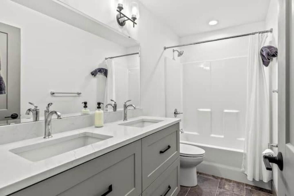 Photo of Bathroom in Downtown St. Louis