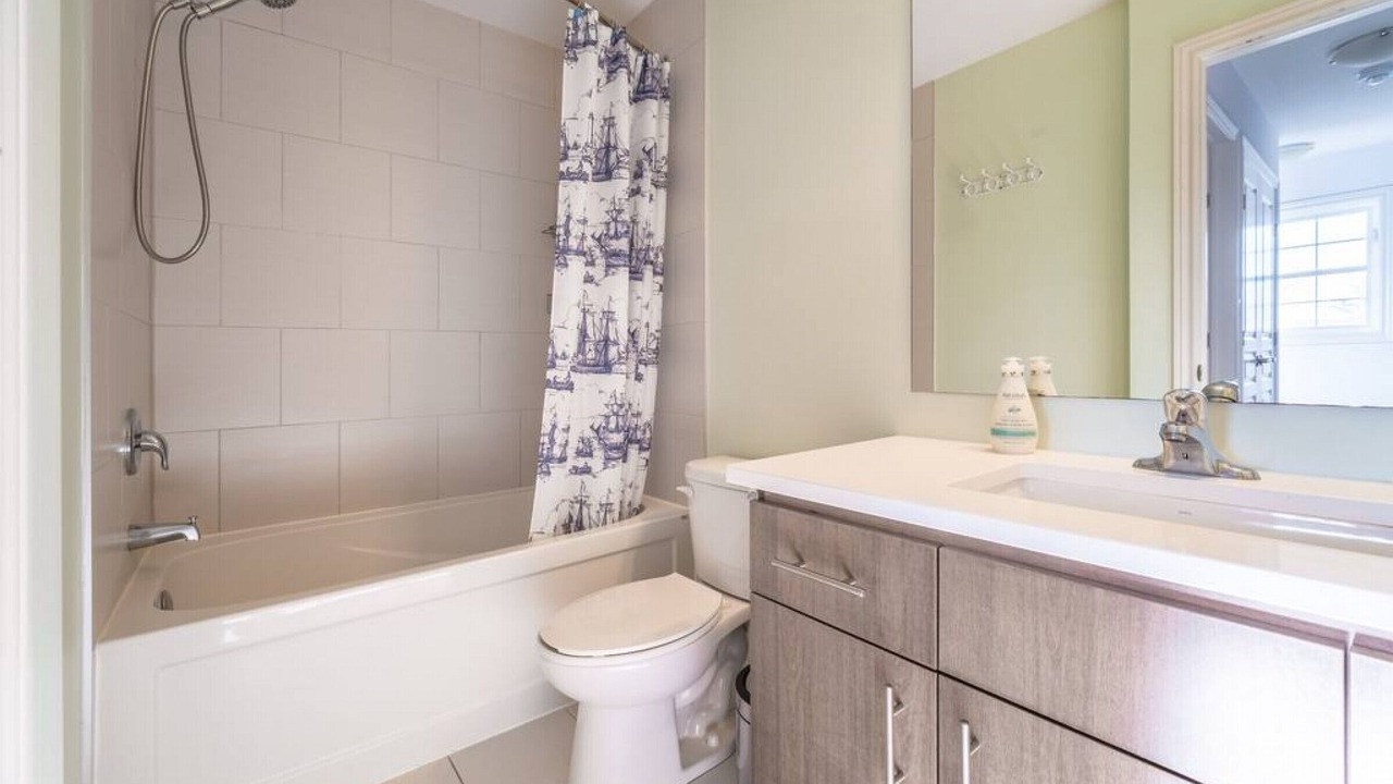 Photo of Bathroom in Mount Hope Huron Park