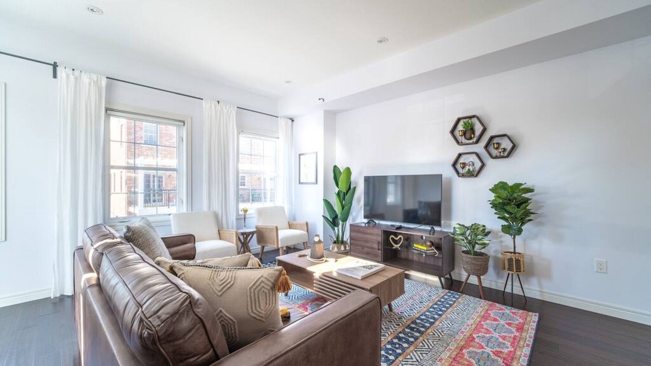 Photo of Livingroom in Mount Hope Huron Park