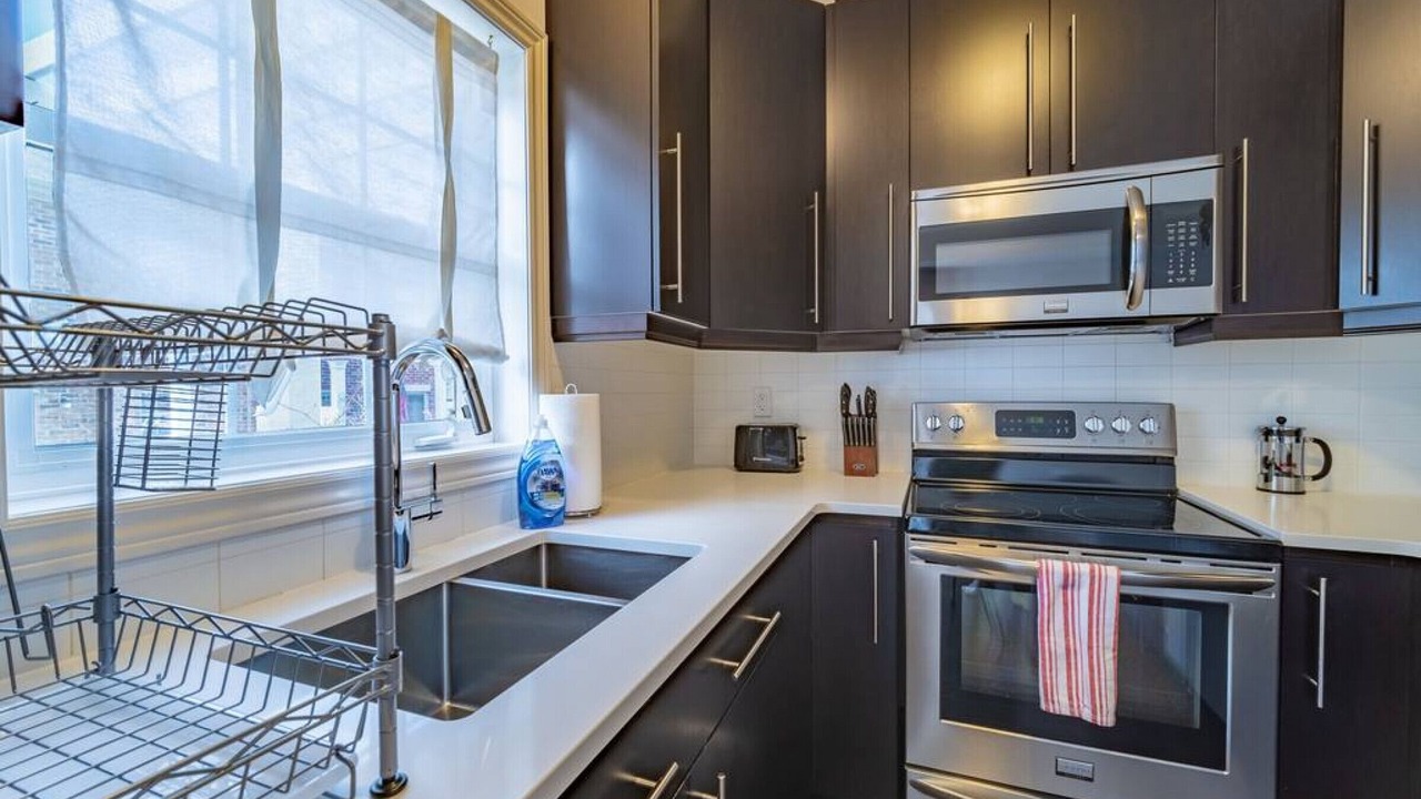 Photo of Kitchen in Mount Hope Huron Park