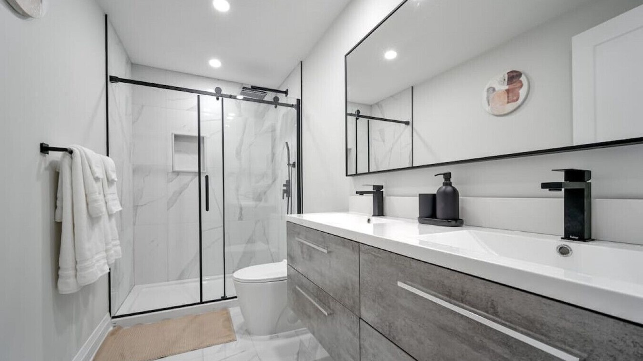 Photo of Bathroom in Rosemount