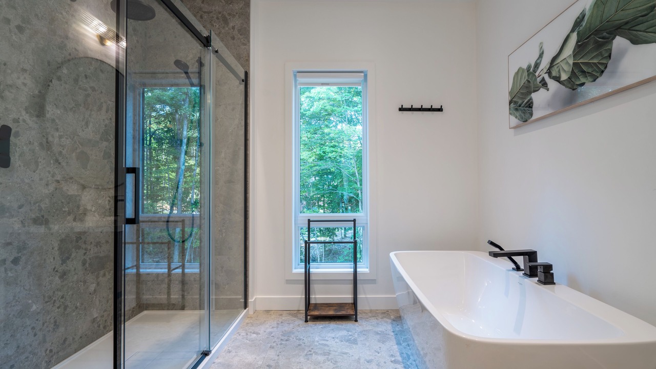 Photo of Bathroom in Argenteuil Regional County Municipality