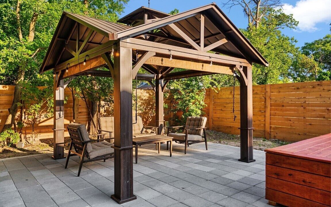 Photo of Outdoor in McNeil