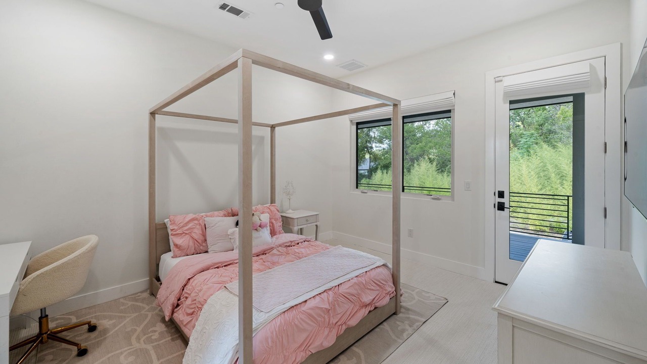 Photo of Bedroom in Dellana Hills