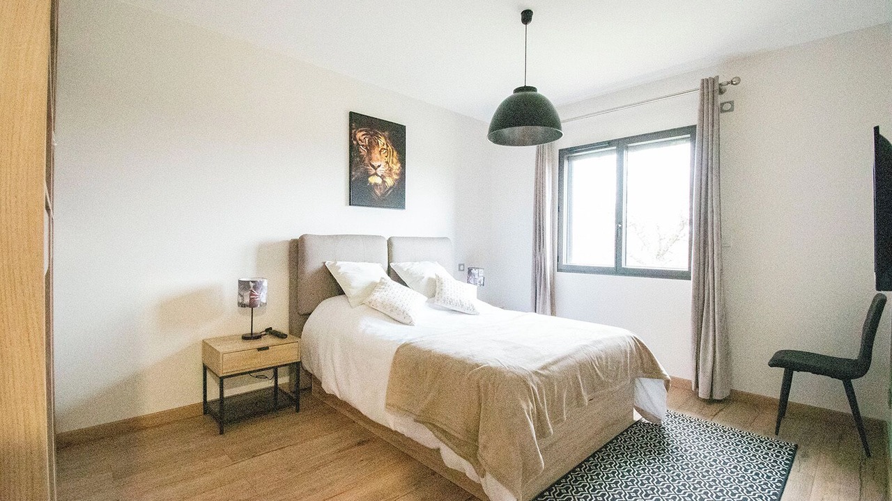 Photo of Bedroom in Creches-sur-Saone