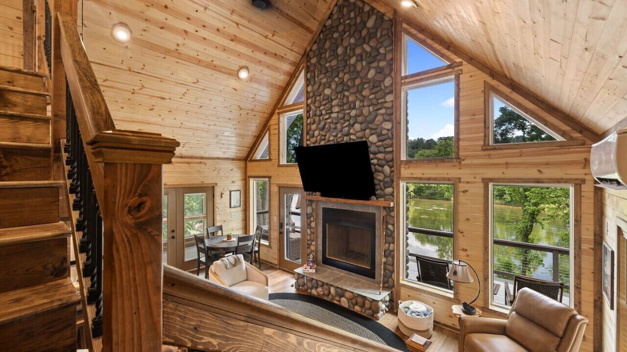 Photo of Bedroom in Luray