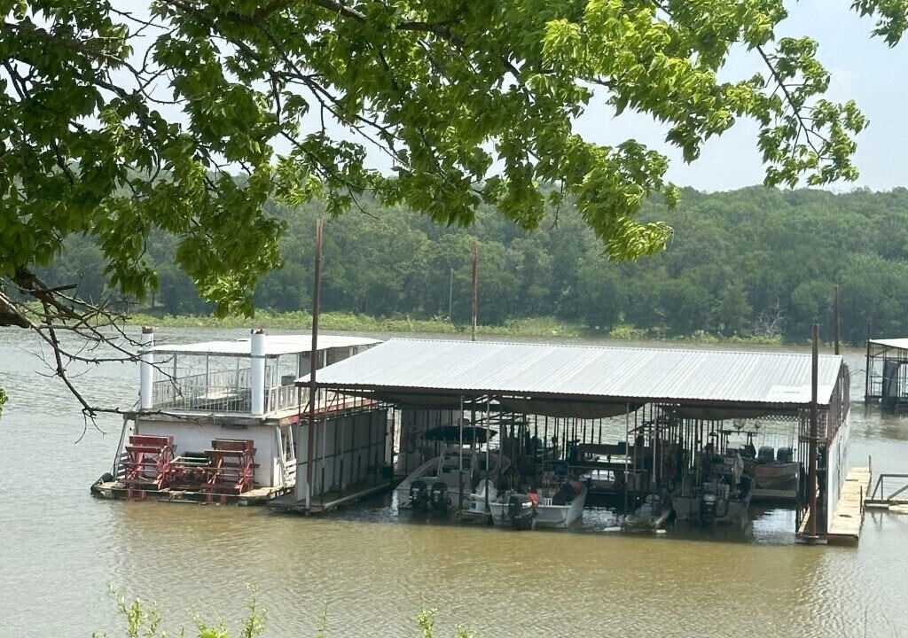 Photo of Others in Mead