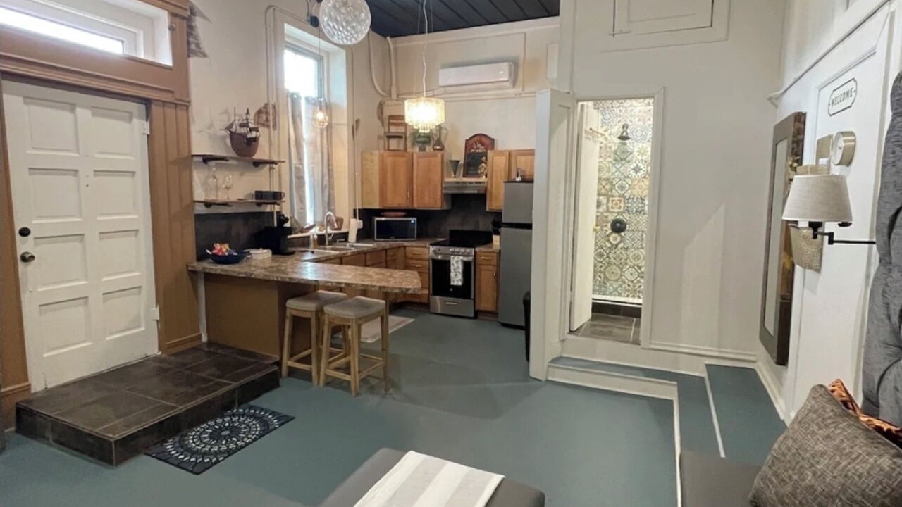 Photo of Livingroom in Van Buren