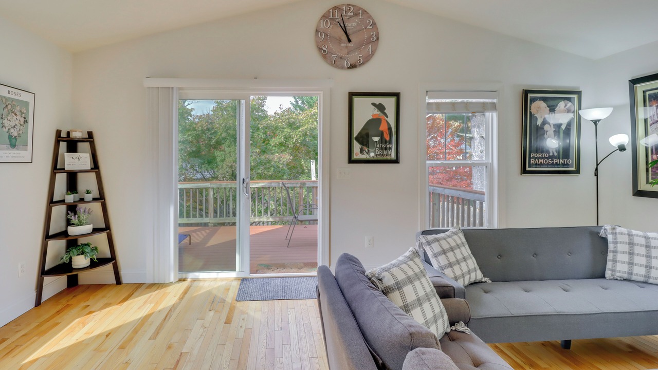 Photo of Livingroom in Warrenton