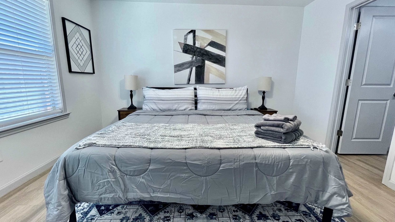 Photo of Bedroom in North by Northwest