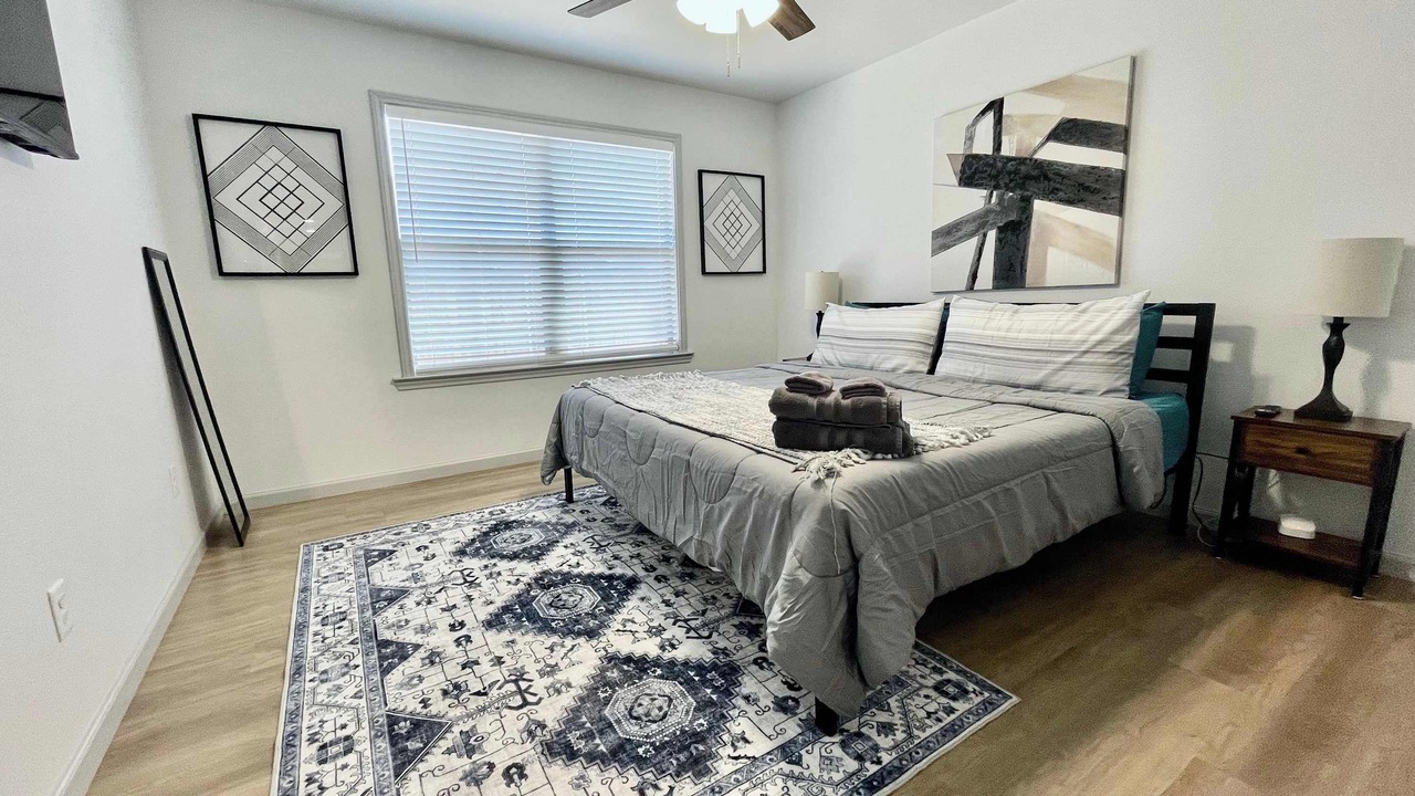 Photo of Bedroom in North by Northwest