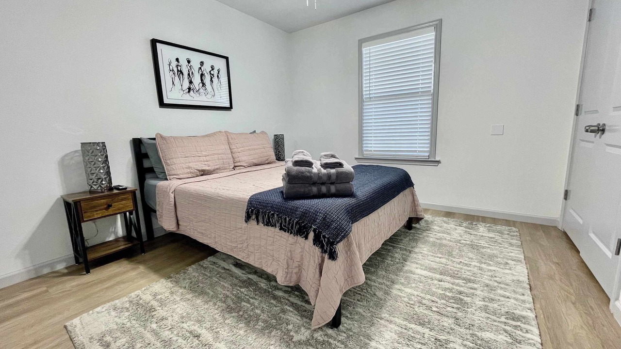 Photo of Bedroom in North by Northwest